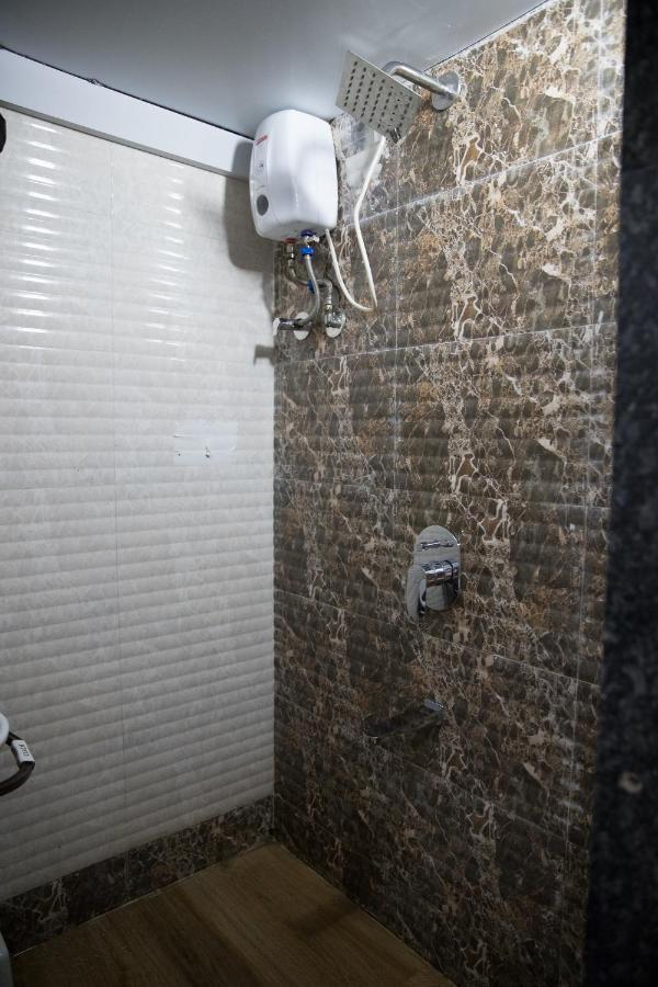 Hotel Alibaba מומביי מראה חיצוני תמונה